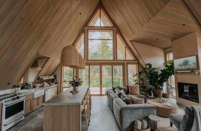 *NEW* Luxury A-Frame by Sunday River w/hot tub