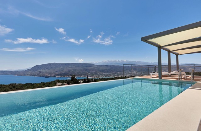 New Luxury Seaview Villa with 2 Heated Pools