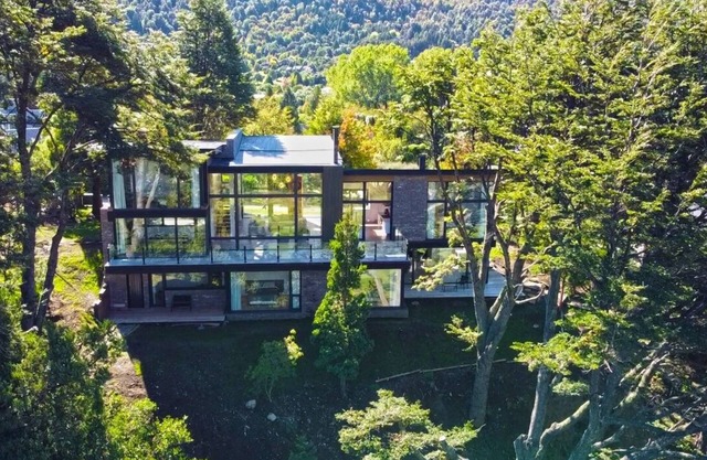 New Modern Home, Golf, Polo, Few Minutes From Catedral Ski Resort.