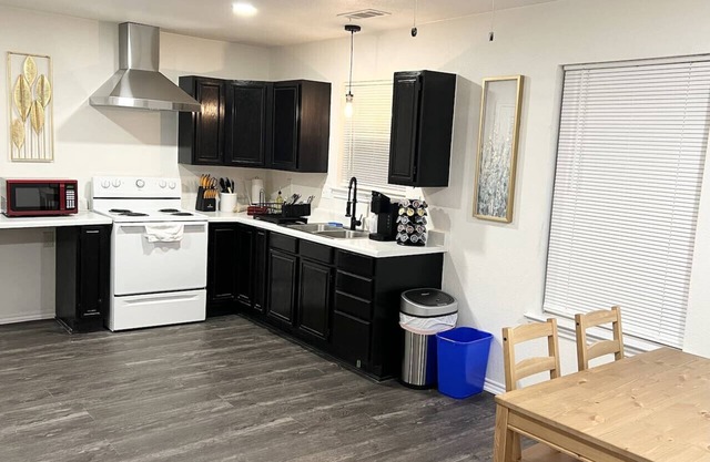 New Remodeled Private Guest Suite in North DFW