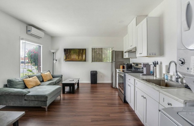 New Renovation | 4min2Hospital | Close To Freeway