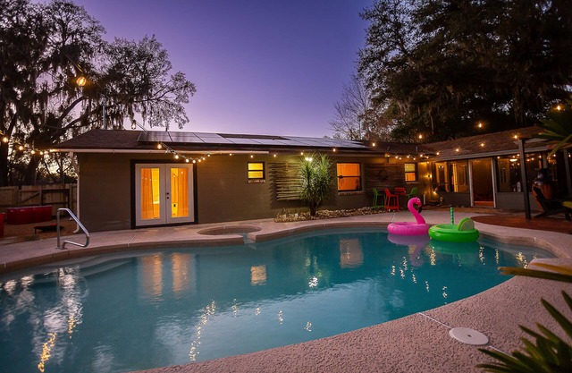 New! Saltwater pool home with hot tub, game room, and outdoor games!
