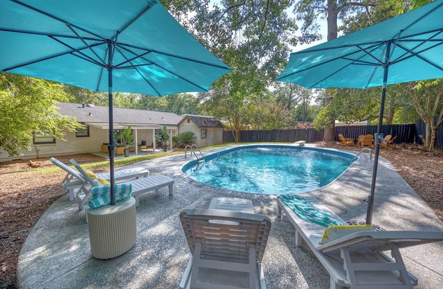 NEW! Savvy Oasis w/Pool, Sleeps 14 I 15 min to Fort Benning