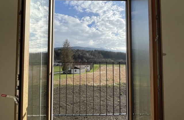 New semi-detached house with gallery, terrace and mountain views