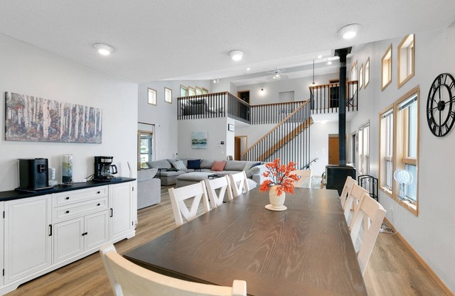 NEW! Spacious 10-BR Leech Lake Retreat w/Game Room