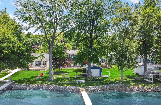 New! Sunset Shores: Lakefront home with private pier/huge fenced yard!n