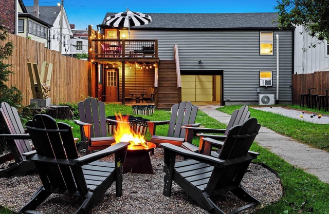 NEW! The Daisy Carriage House: Luxe Stay w/Games!