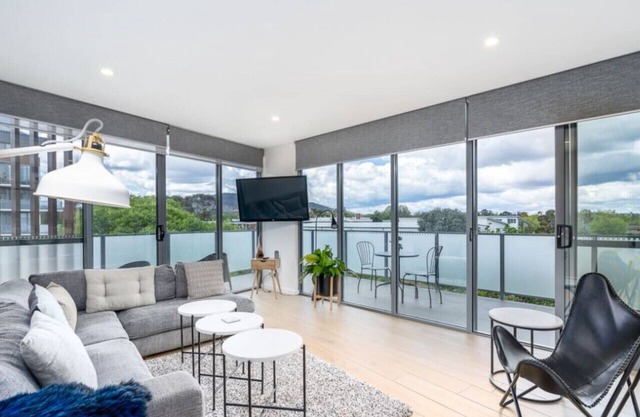 New to VRBO: Modern Apt w/Pool|Gym|BBQ Access