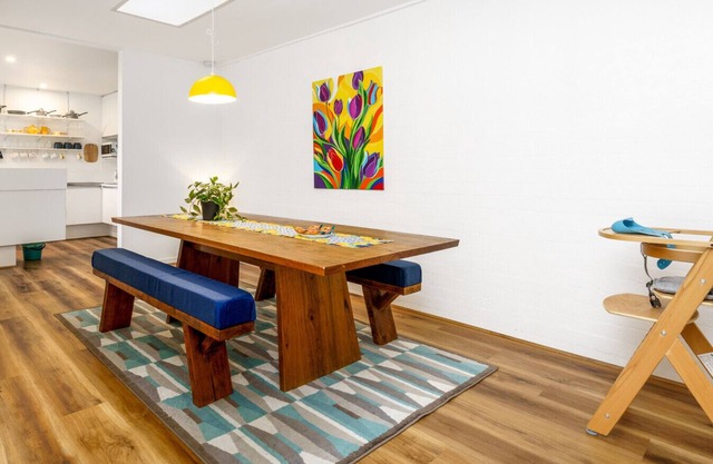 NEW TO VRBO: Stylish 3BR in Hawker - Colorful and Renovated