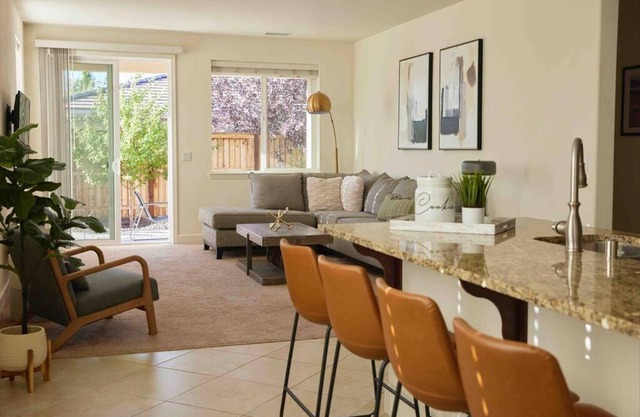 NEW Upscale House, Tahoe 30-min w/Cal King