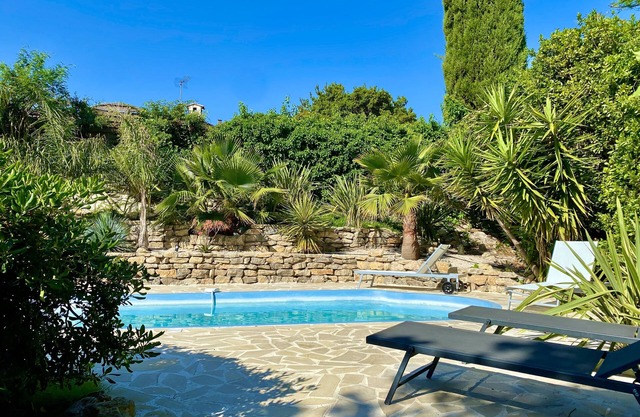 NEW - Villa with private pool, beach and shops within walking distance-Golfe de Saint Tropez
