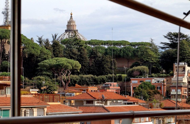 New wonderful penthouse with terrace and beautiful view of St. Peter's Dome!