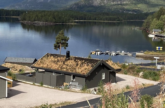 Newer cottage on the sunny side of Vrådal/Vraadal