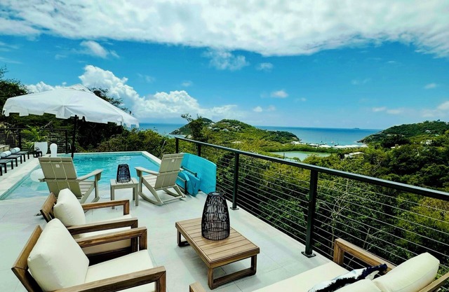NEWEST House on St John! Gorgeous! Secluded Pool, 6 min from ferry, Sleeps 12