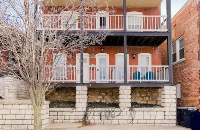 Newest KC Unit 3 · Entire Building Downtown- sleeps 16!