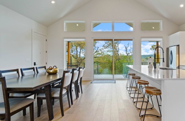 Newly Built Home near Lake Austin w/Huge Balcony, Spacious Yard + New Appliances
