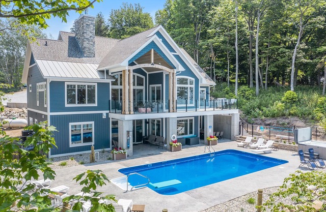 newly built house, beachfront, heated saltwater pool always 85°!