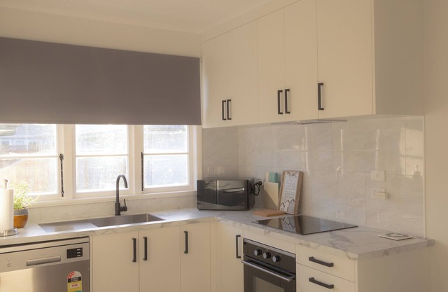 Newly renovated house! Near to the airport, hospital & Manawatu Arena