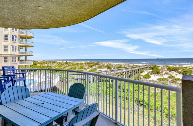 Newly Renovated, Oceanfront Condo with Balcony, WiFi, Laundry & Shared Pool