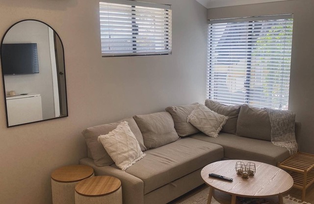 Newly renovated, fully self contained granny flat close to Joondalup