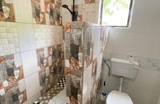 Ngami Gates : Twin Family Room