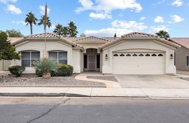 Nice! 5 Bedroom Single-Story Chandler Home