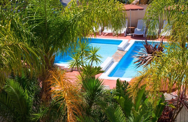 Nice apartment 6 pers. 250 m from BEACH with HEATED SWIMMING POOL and TENNIS (6)