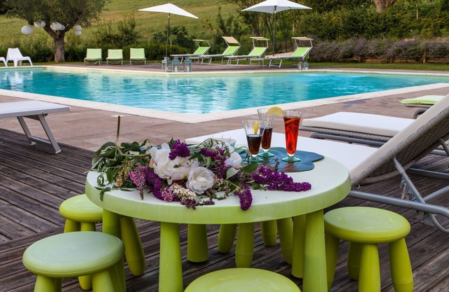 Nice apartment for 3 people with WIFI, A/C, pool, TV and pets allowed