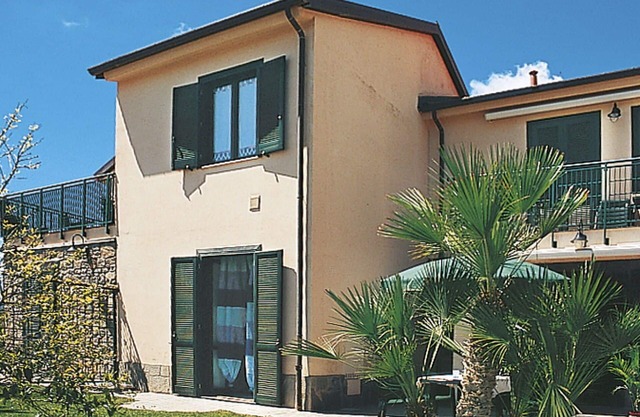 Nice apartment for 6 guests with pool, WIFI, TV, terrace and pets allowed