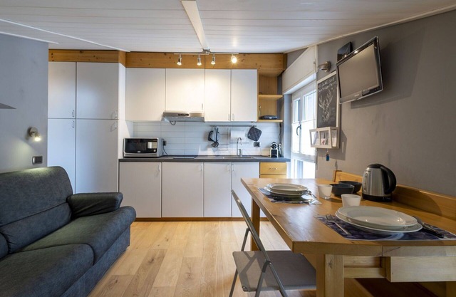 Nice apartment for 2 guests with WIFI, TV and parking
