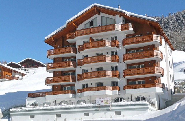 Nice apartment for 4 people with WIFI, hot tub, TV and balcony