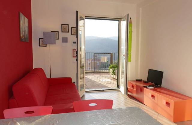 Nice apartment for 4 guests with WIFI, pool, A/C, TV, balcony and parking