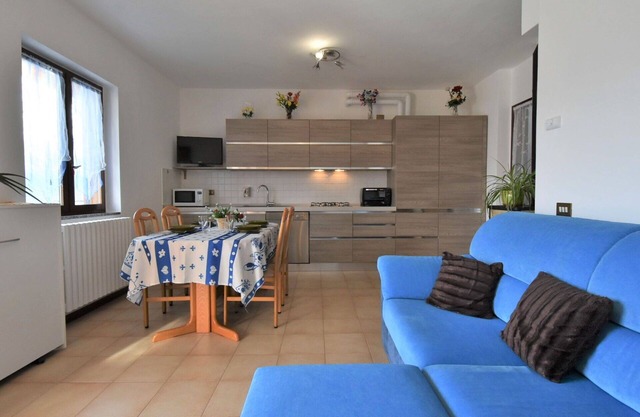 Nice apartment for 4 people with WIFI, TV, terrace, pets allowed and parking
