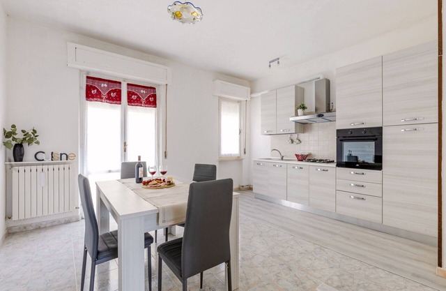 Nice apartment for 5 people with WIFI, TV, terrace and panoramic view, close to Porto Recanati
