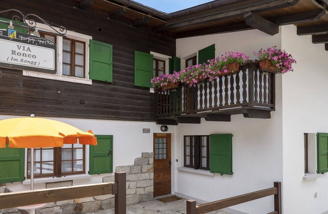Nice apartment for 6 guests with TV, balcony, pets allowed and panoramic view