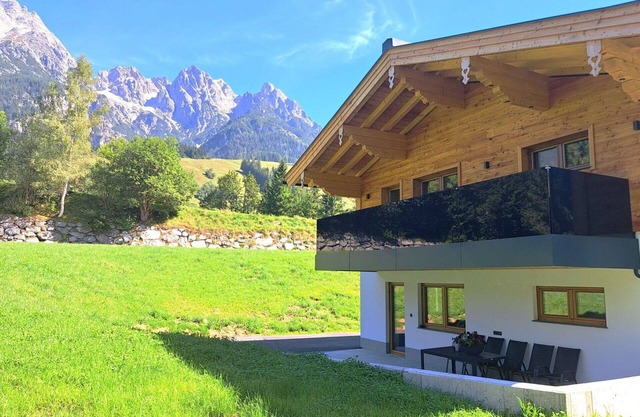 Nice apartment for 6 people with WIFI, TV, balcony and panoramic view