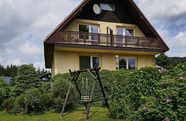 Nice apartment for 8 guests with private pool, WIFI, TV, patio, pets allowed and parking