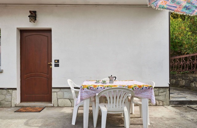 Nice apartment for 7 guests with WIFI, TV, terrace and pets allowed