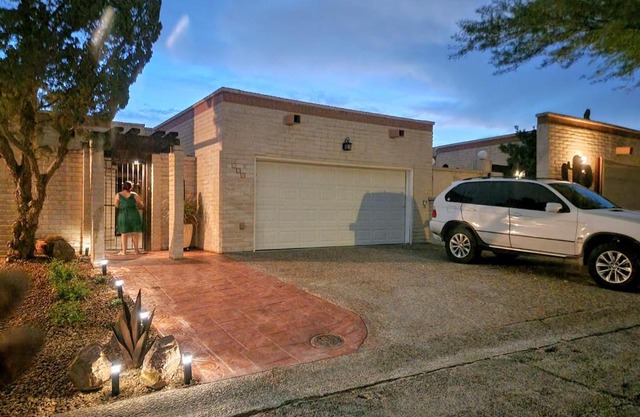 NICE CONDO NEAR i10, 4 BEDS WITH A VIEW