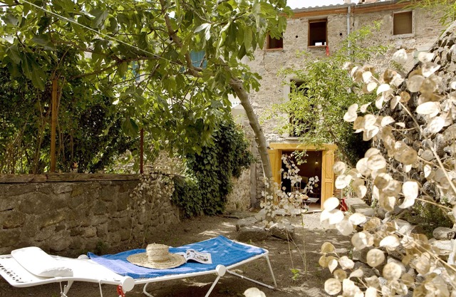 Nice holiday home at the foot of the Canigou with garden