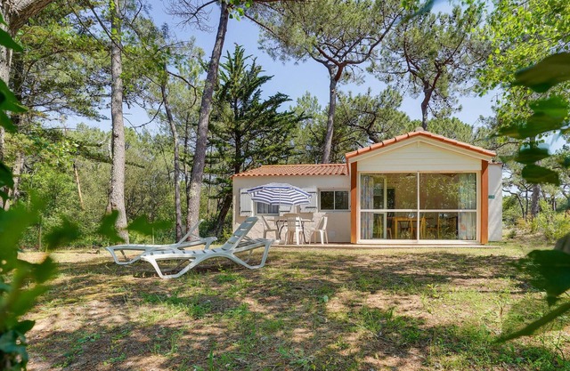 Nice home in La Faute-sur-Mer