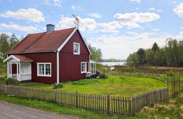 Nice home in Rörvik with WiFi
