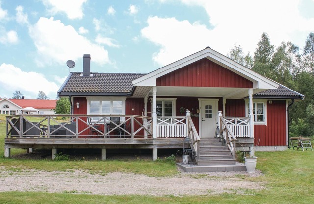Nice home in Svanskog with kitchen