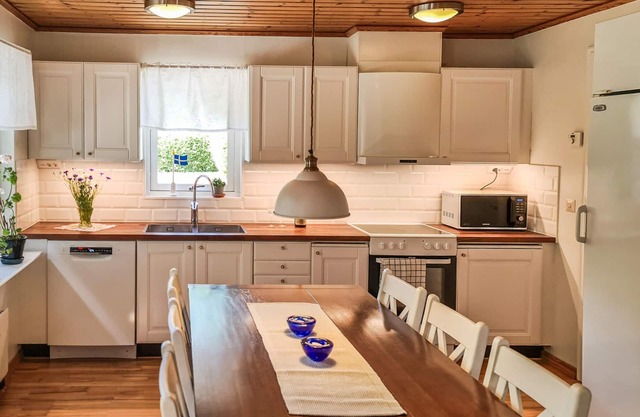 Nice home in Tranås with kitchen
