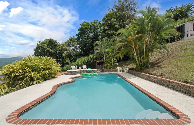 Nice Pool & BBQ w/Mountain Views | Tanning Beds by Otium