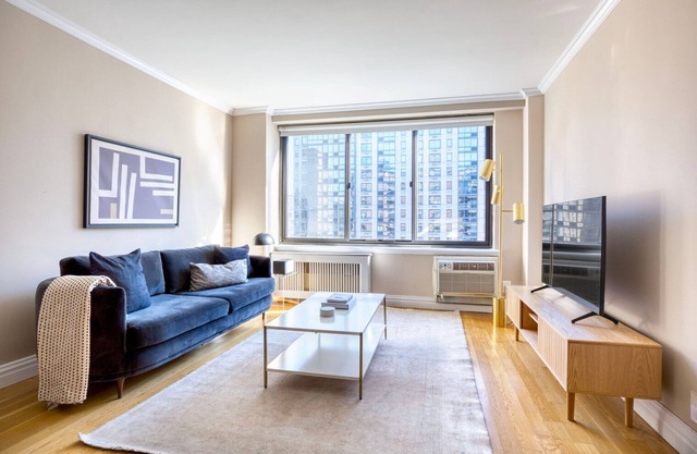 Nice UWS 1BR w/Gym & Doorman, nr Central Park, by Blueground