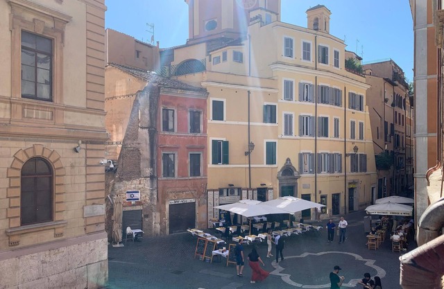 Nice vacation apartment in the middle of the eternal city of Rome.