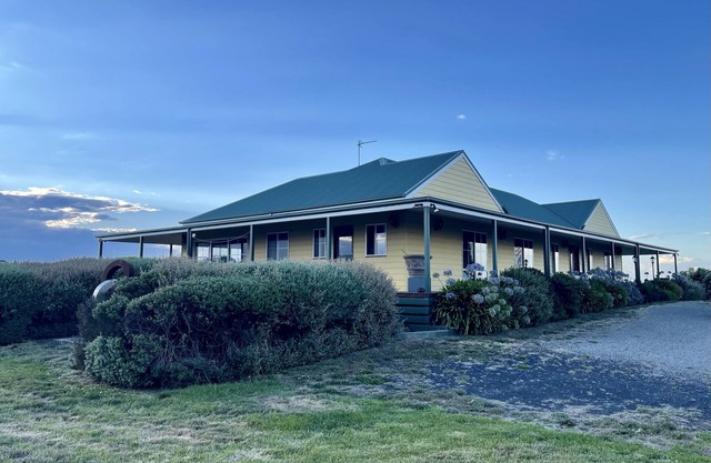 Nirvana House Farm Stay in Woolamai with incredible 360 degree views
