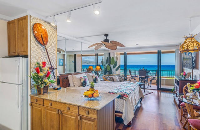 nKaanapali, Ocean Front Condo, Free parking and NO Resort Fee’s, Cabana Access.