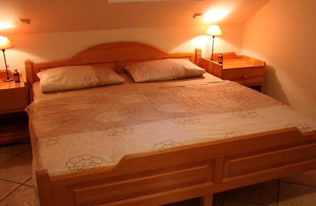 No. 7 turret apartment bathtub - country house Gräfendhron